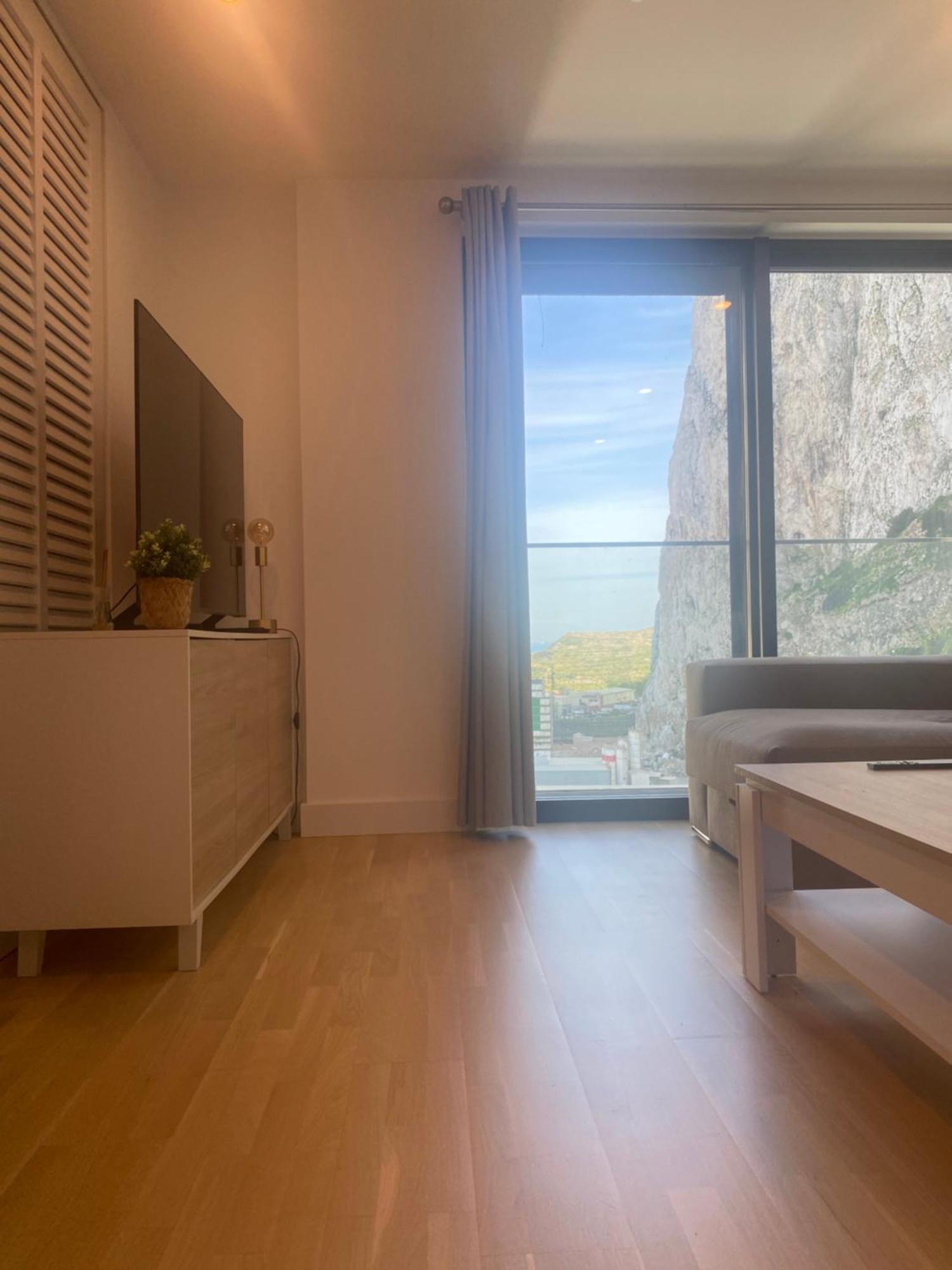 Cp Top Floor Luxury Studio With Spa And Pool Gibraltar Bagian luar foto
